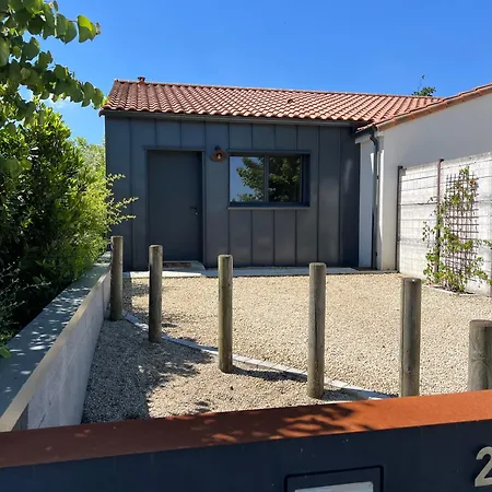 Les Iris - Maison Chaleureuse アパート