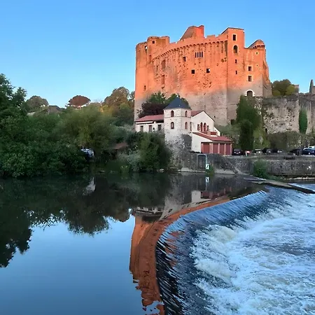 Les Iris - Maison Chaleureuse Montfaucon-Montigne