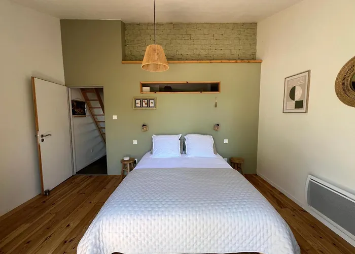 Les Iris - Maison Chaleureuse Διαμέρισμα Montfaucon-Montigne