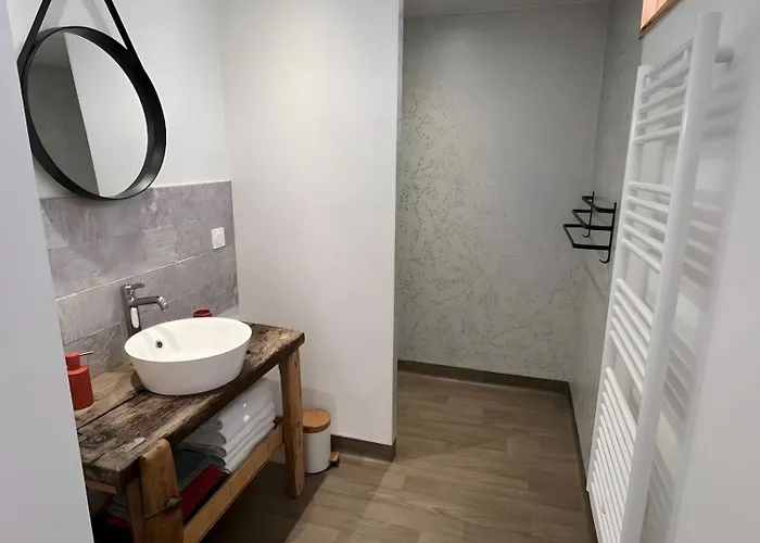 Les Iris - Maison Chaleureuse Διαμέρισμα Montfaucon-Montigne